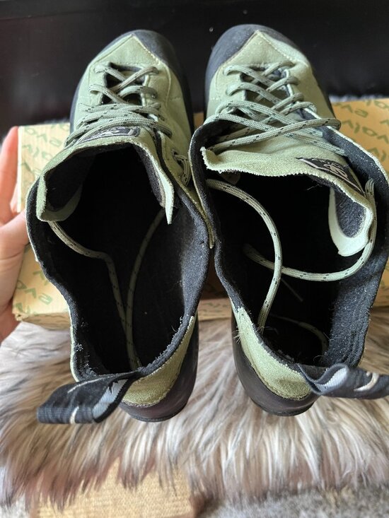 Evolv Climbing Shoes main image 14